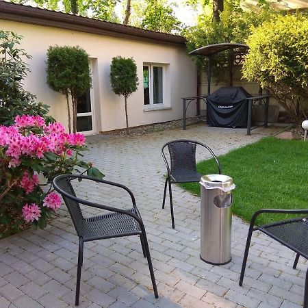 Bb Consul Bed & Breakfast Лодз Екстериор снимка