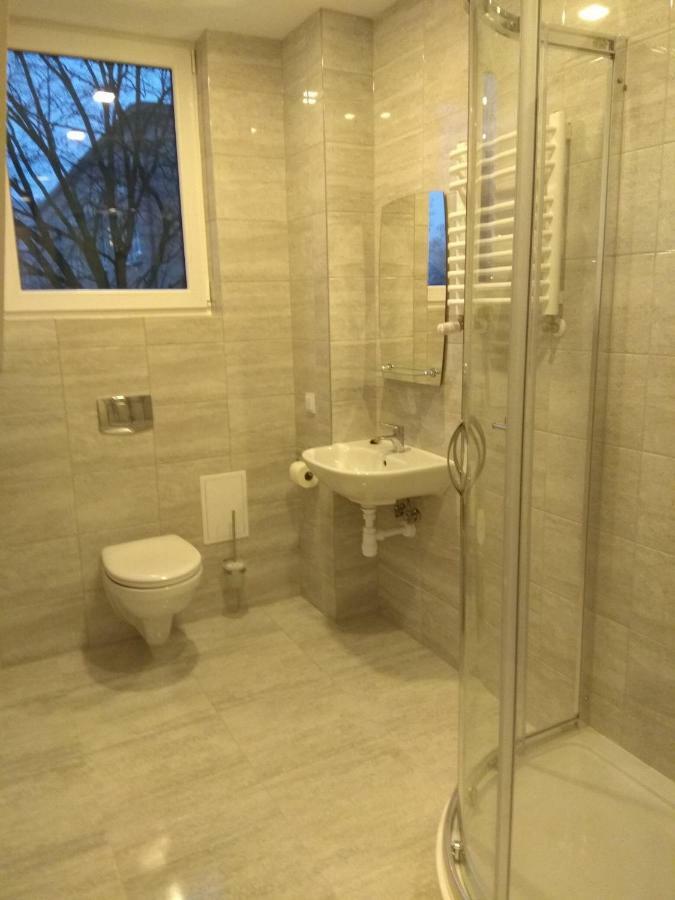 Bb Consul Bed & Breakfast Лодз Екстериор снимка