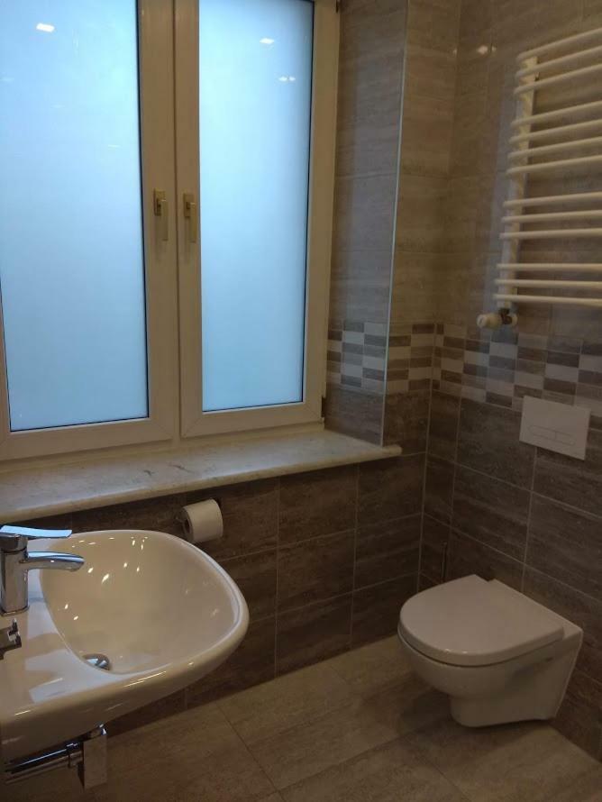 Bb Consul Bed & Breakfast Лодз Екстериор снимка